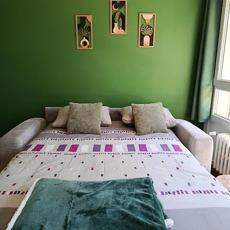 Dijon-gare & Parking Prive - L'escale Boheme- 41m2 Apartment