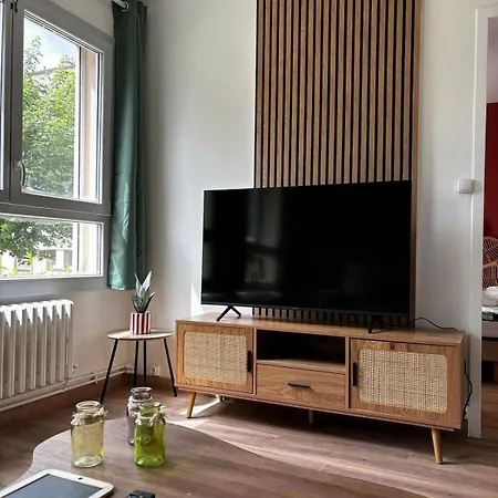 Apartment Dijon-gare & Parking Prive - L'escale Boheme- 41m2