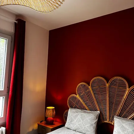 Dijon-gare & Parking Prive - L'escale Boheme- 41m2 Apartment Dijon
